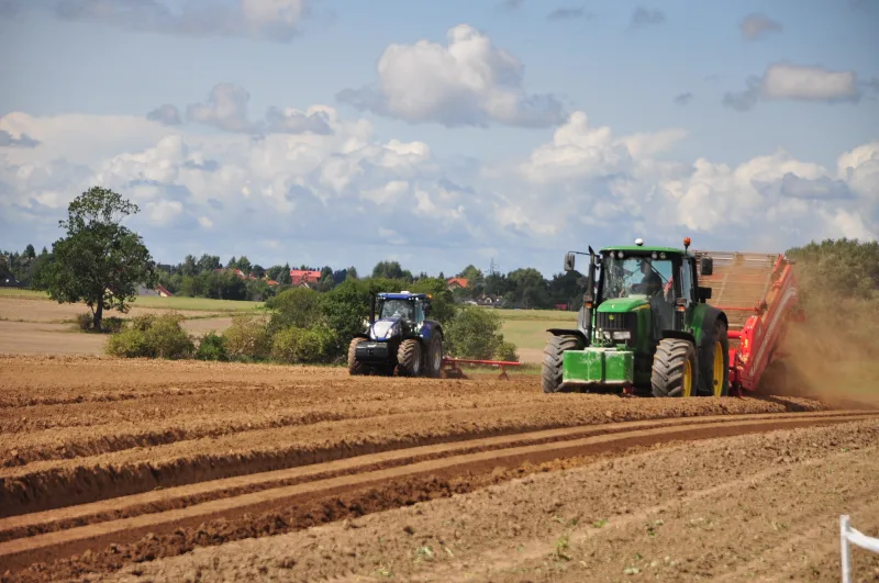 FARMÁŘI